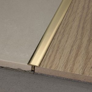 Напольный Т-образный порожек из латуни