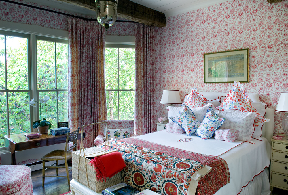 Спальня, оформленная в стиле прованс, станет настоящим райским уголком