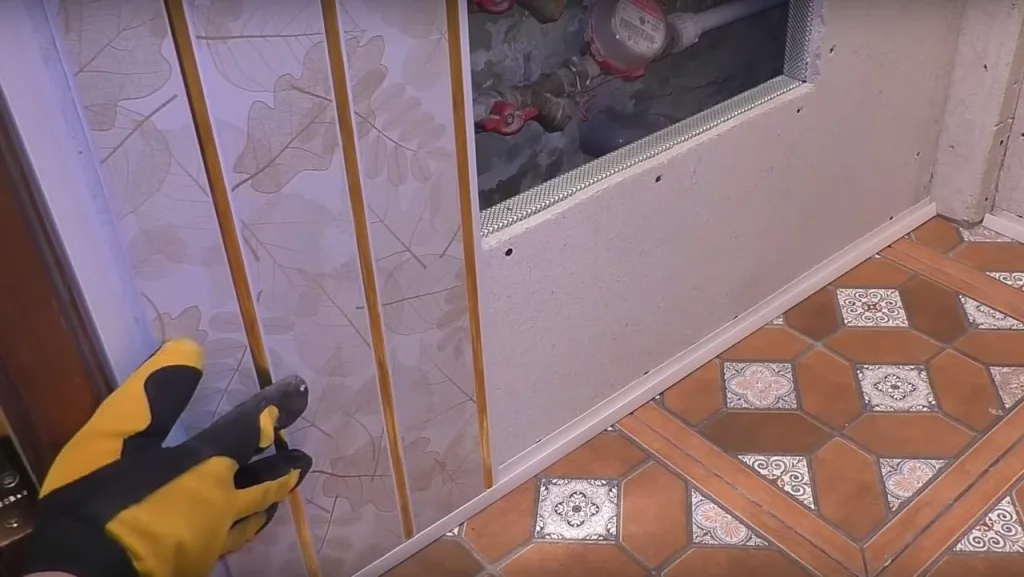Процесс монтажа ПВХ панелей