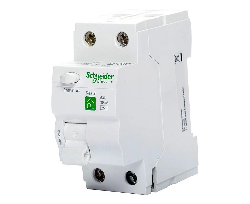 УЗО Schneider Electric из линейки Resi9. Выглядит красиво, но вот именно его брать не особо советуют.