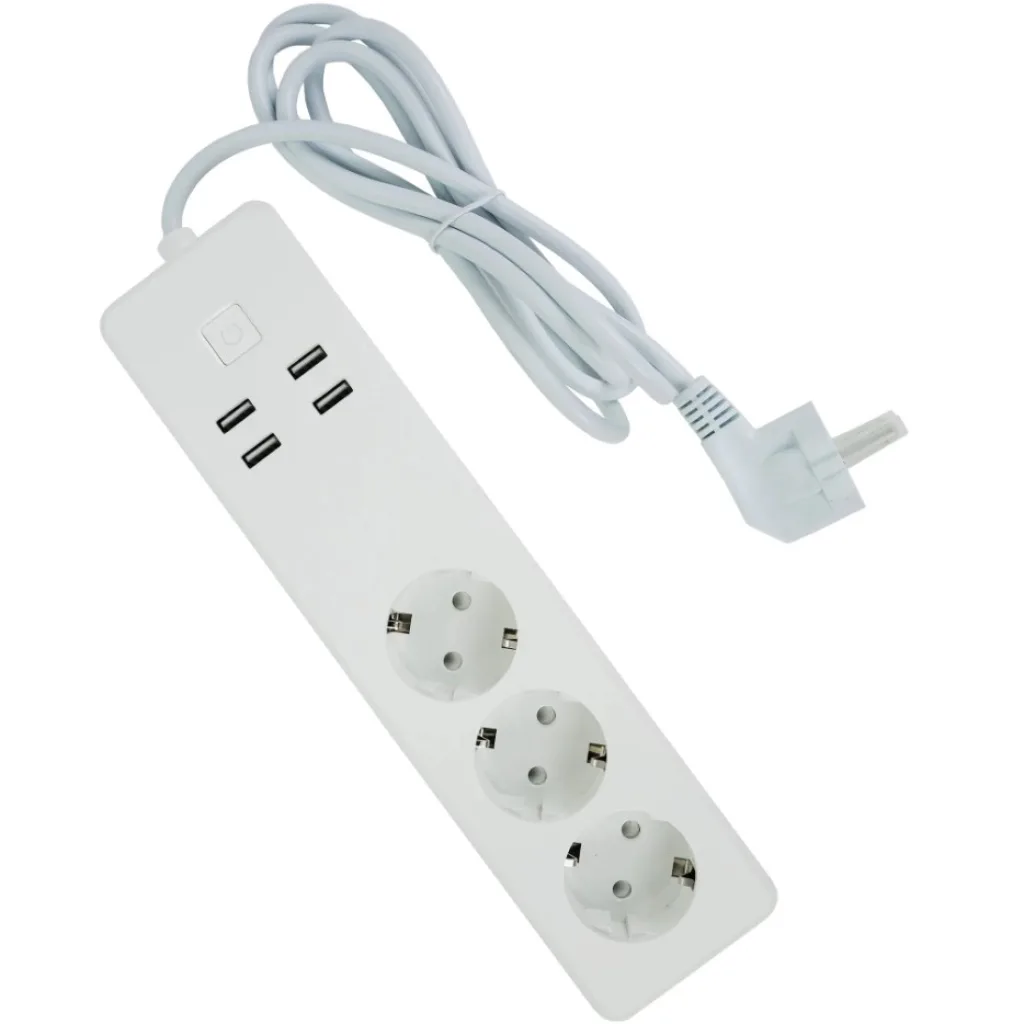 Rubetek RE-3310, 3 розетки, 4 USB порта
