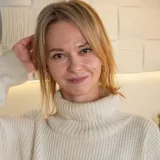 Анна Леонова