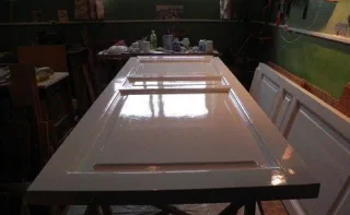 Укладываем дверь горизонтально