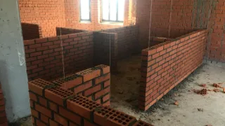 Калькулятор расчета количества кирпича или блоков для межкомнатной перегородки