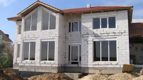 Дом из газобетона своими руками: поэтапное строительство