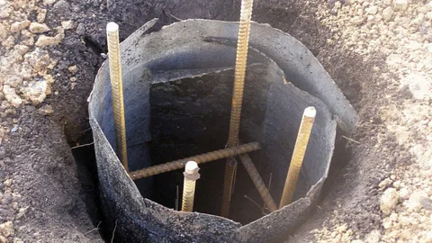 Во сколько обойдётся заливка буронабивной сваи для забора или для фундамента