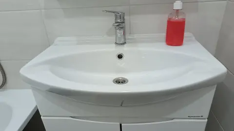 Самый легкий способ устранить засор в раковине: лайфхак от сантехников и владельцев квартир