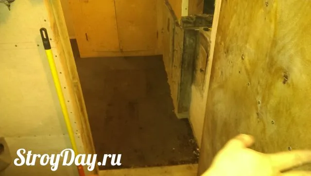 Пол в гараже изначально выглядел следующим образом
