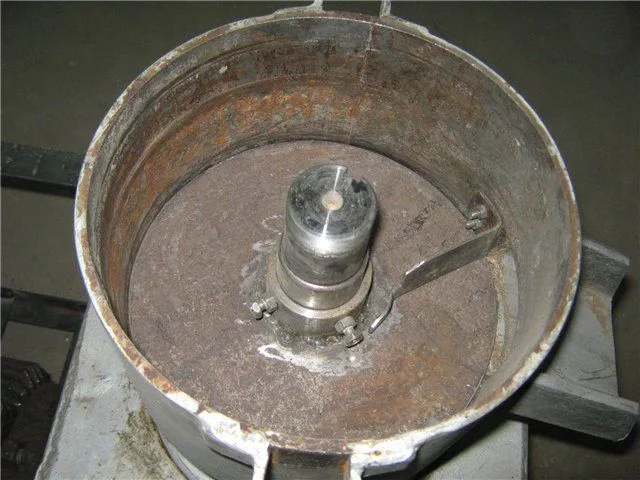 Нижняя часть корпуса с установленным редуктором