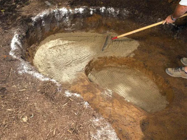 Внимательно осматриваем дно