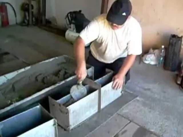 Закладка смеси в форму