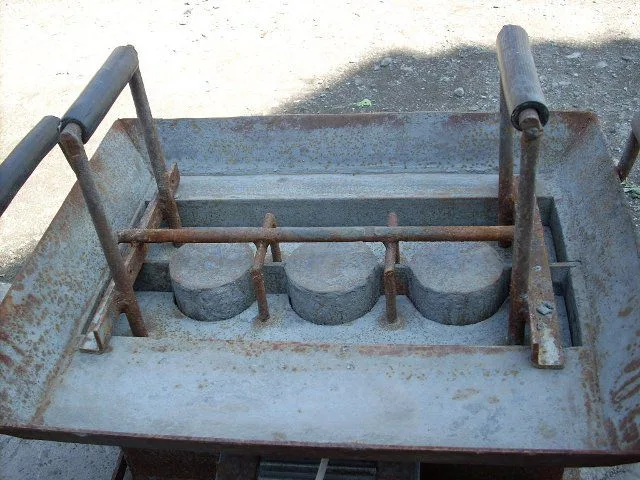 Станок для шлакоблоков компактный