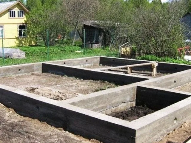 Ленточный фундамент своими руками