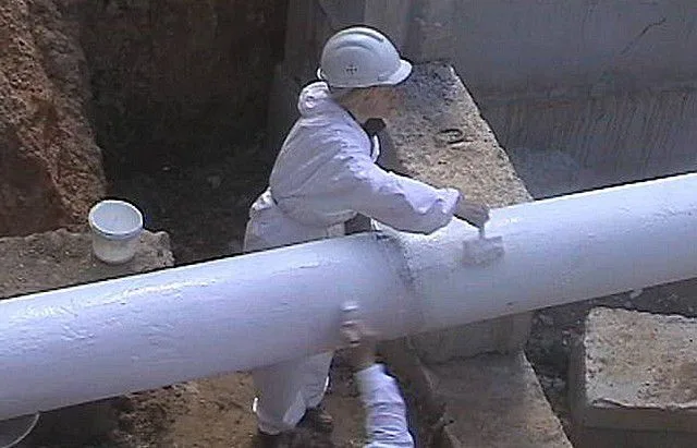 Нанесение такого состава ничем не отличается от обычного окрашивания труб