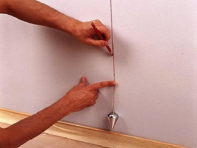 Отбивка вертикальной линии