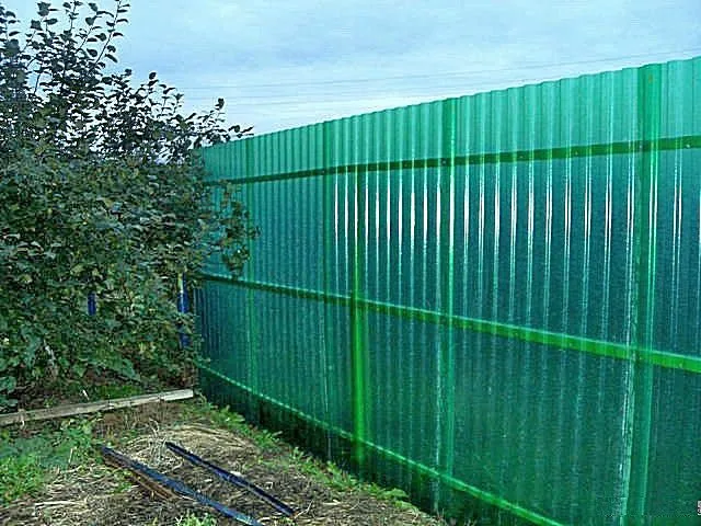 Забор из волнового шифера «Elyplast»