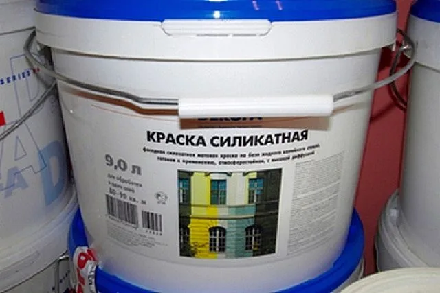 Силикатные краски отличаются отменной долговечностью, но требуют своеобразного подхода к использованию.