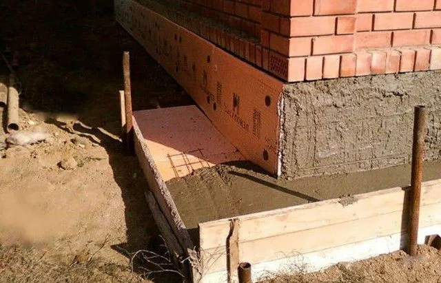 Утепление цоколя фундамента снаружи