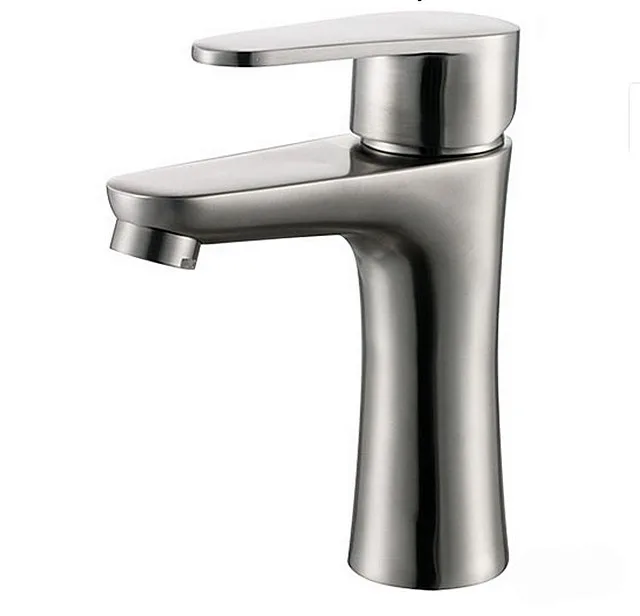Смеситель MELANA-INOX304 из нержавеющей стали AISI 304. Цена уже существенно выше, в районе 3,5 тысяч рублей, но зато пятилетняя заводская гарантия производителя, а вообще срок службы оценивается в 25 лет