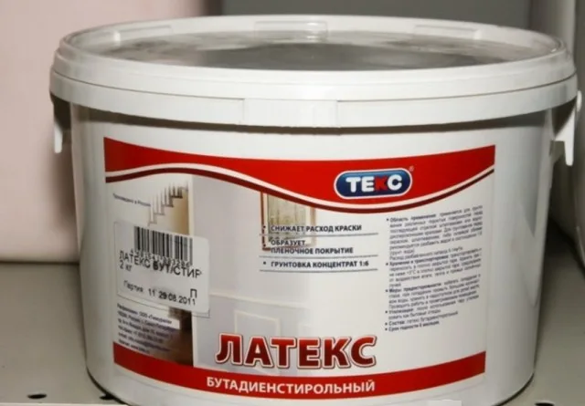 Бутадиен-стирольная латексная краска, по многим параметрам проигрывающая акриловым латексам