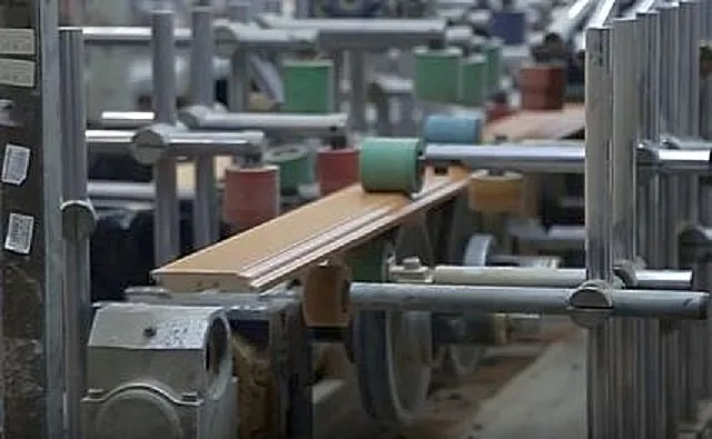 Линия по производству плинтусов МДФ