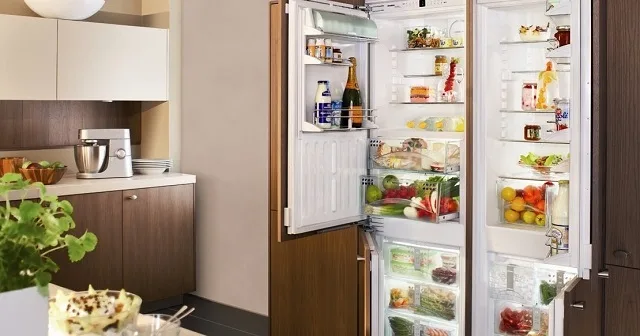 Система «NoFrost» быстро и равномерно охлаждает продукты, размещённые в упаковках на полках холодильника