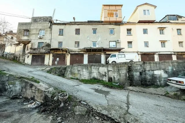 Запасных выходов в таких квартирах обычно нет
