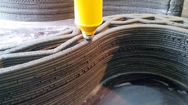 Так возводится стена дома 3D принтером
