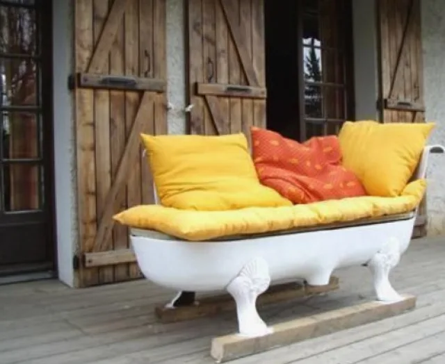Шлифуем края обрезанной ванны