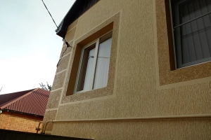 Фасад короед — ключевые недостатки и достоинства отделки дома таким способом