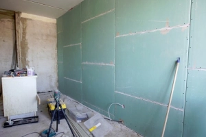 Способы выравнивания стен своими руками — выбор оптимального способа и пошаговая инструкция