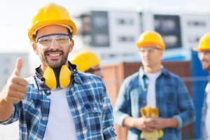 Какую выбрать защитную строительную каску: рейтинг из ТОП-17 популярных моделей