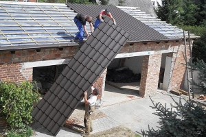 Чем покрыть крышу гаража вместо рубероида — ищем лучшее решение