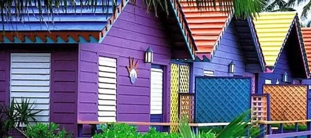 Покраска фасада дома: виды материала, инструкции