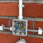 Соединение проводов в распределительной коробке