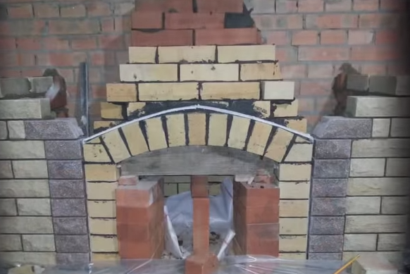 Как в построенном доме установить камин