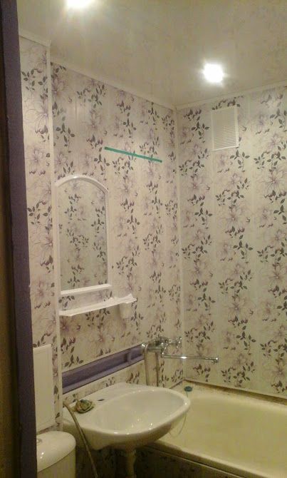 Обшивка ванной комнаты ПВХ панелями