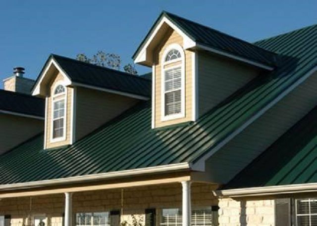 Для крыши очень важным параметром является качество защитно-декоративного покрытия из профнастила.