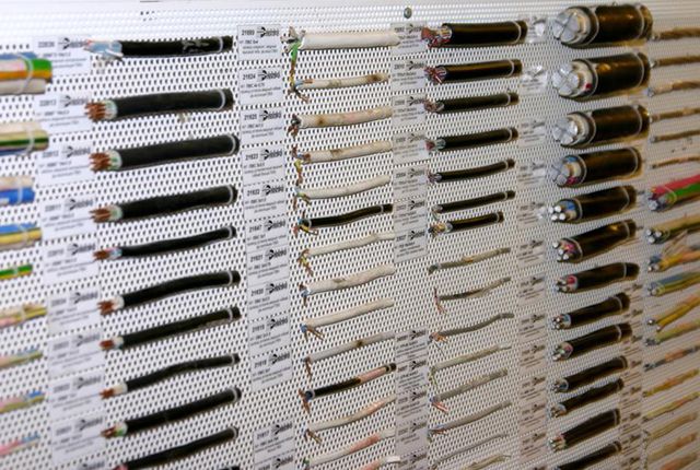 С таким количеством кабелей и проводов, из которых можно выбирать, новичку трудно понять.
