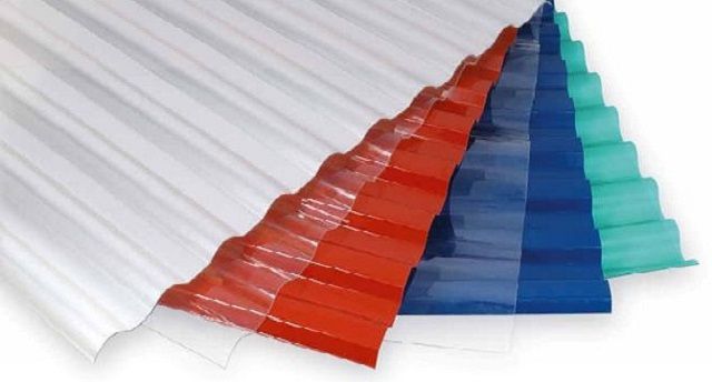 Волнистое поликарбонатное покрытие