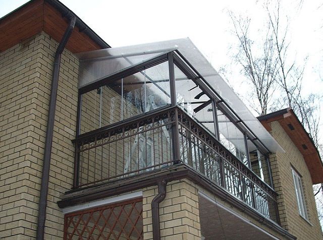 Полимеры, применяемые для изготовления прозрачной кровли, абсолютно безопасны для человека и окружающей среды