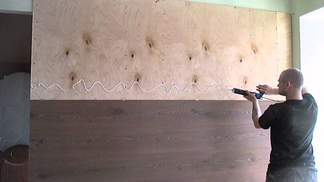 Фиксация деревянных панелей с помощью клея типа «жидкие гвозди»