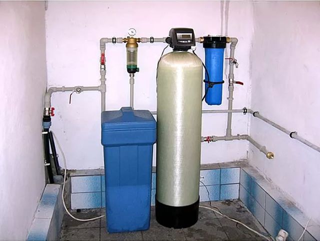 Если дом оборудован подобной системой фильтрации и умягчения, то системе отопления крупно повезло. Подпитываться такой водой можно смело
