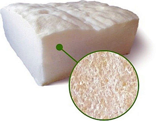 Характерная ячеистая, буквально – воздушная структура расширившегося и застывшего пенополиуретана