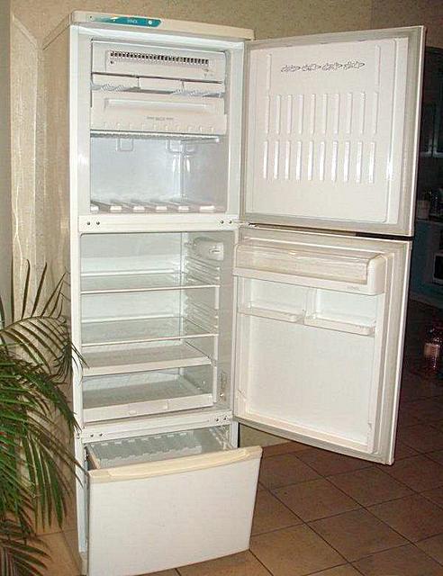 Холодильник «Стинол-104» — переустановка дверей с заменой уплотнителей,  подробно, по шагам