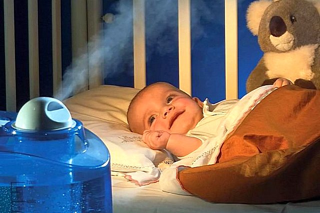 Уровнем относительной влажности воздуха в комнате маленького ребёнка требует особого контроля.