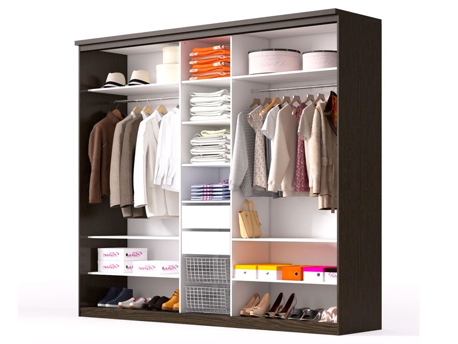 Пример трехсекционного шкафа с двумя отделениями для одежды.