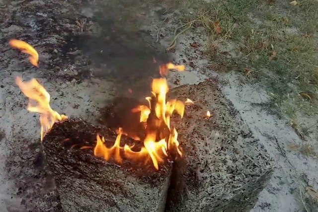 Называть арболит совершенно стойким к огню – это, конечно, преувеличение…