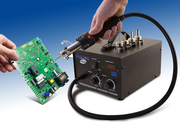 Паяльные установки используются в радиотехнической промышленности и при проведении профессиональных работ с электроникой