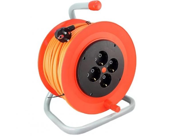 LUX 4 розетки 30м 25130 16А IP20 с/з